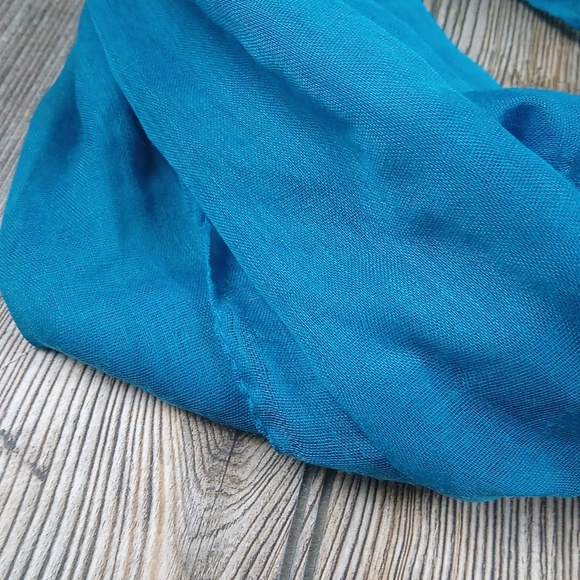 Teal Lightweight Infinity Scarf - Picture 2 of 6
